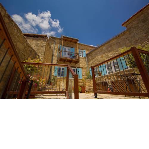 Dolphin Guest House and Studios