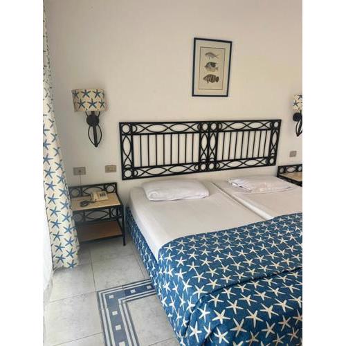 Domina coral bay Room at aquamarine mid center area