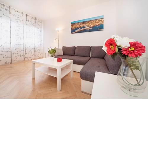 DOMINIK APARTMENT