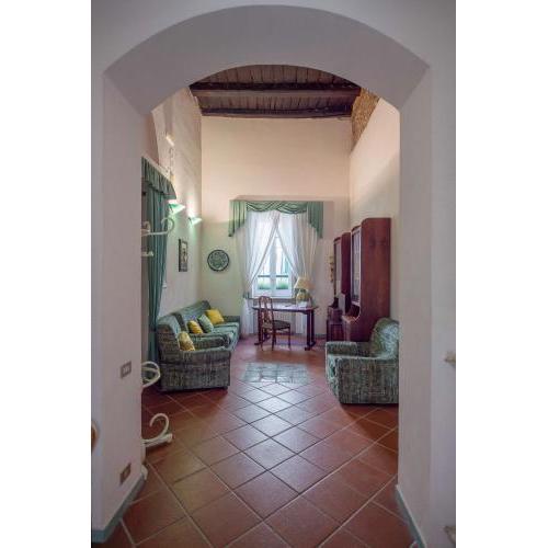 Domus Fra' Giovanni - City Apartment near the Amalfi Coast