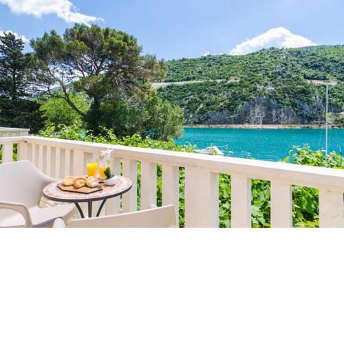 Donje Obuljeno Villa Sleeps 12 Pool Air Con WiFi