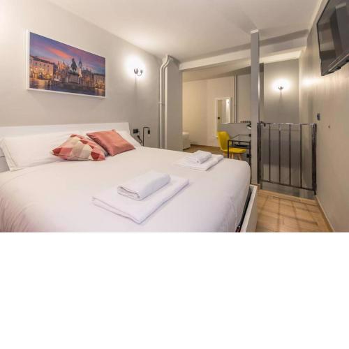 Dora 33 Apartment