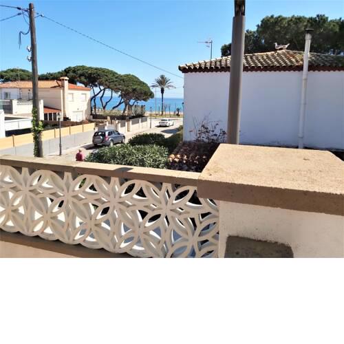 Dorada casa en primera linea de playa en blanes