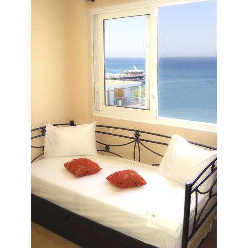 Dorana Apartments & Trekking Hotel