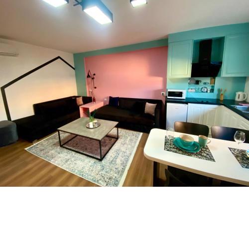 Dori duplex in the heart of Blloku