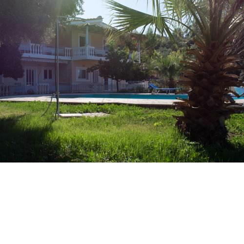 Doroufi Inn