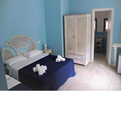 Double room, air conditioning, bathroom, in the center of Tropea Calabria n6752