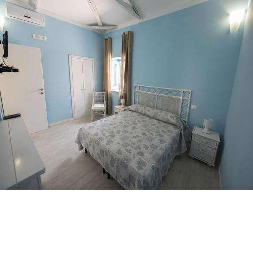 Double room, air conditioning, bathroom, in the center of Tropea Calabria