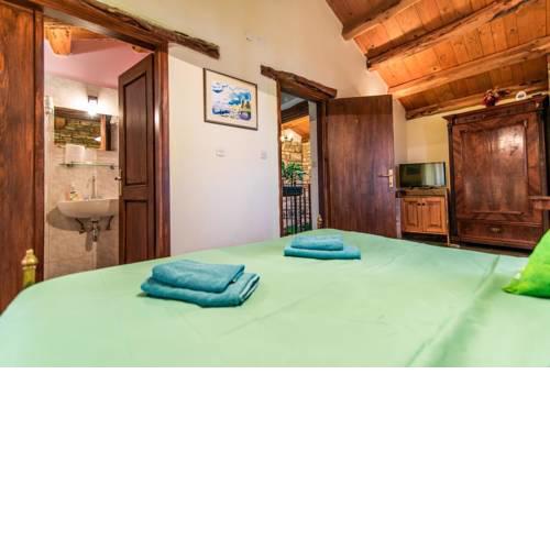 Double Room Bratulici 13188c