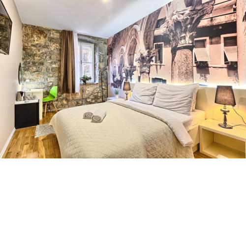 Double Room Split 12373e