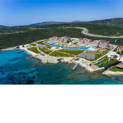 DoubleTree by Hilton Cesme Alacati Beach Resort