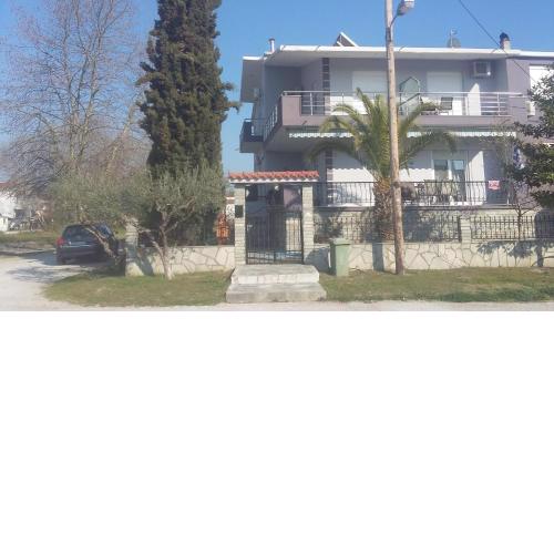 DOUKAS APARTMENTS