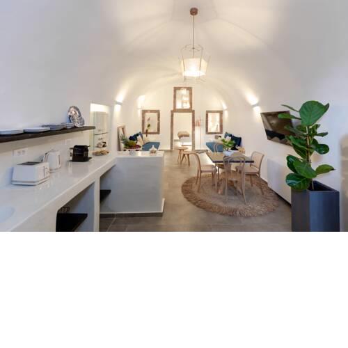 Doukas private villa with hot tub