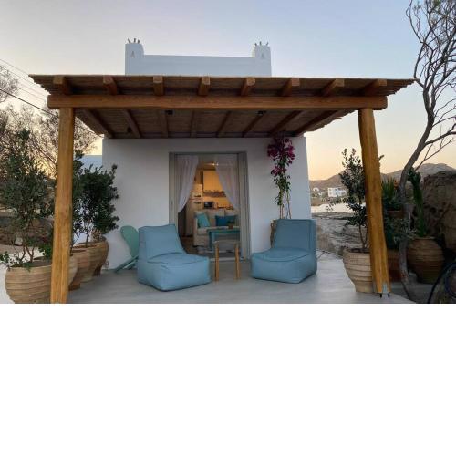 Dovecote suite on the sea