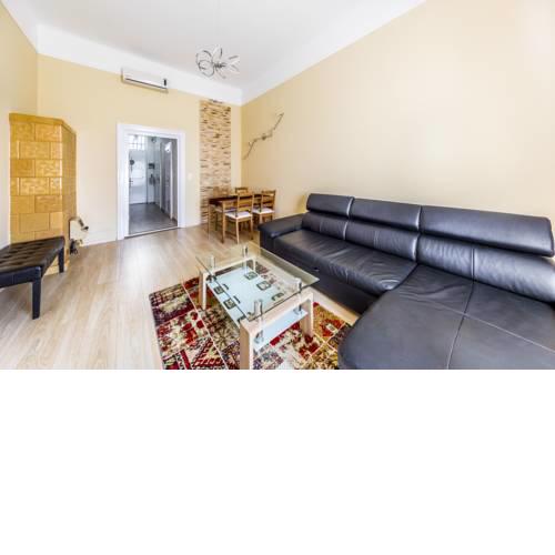 Downtown 5-Star Apartment