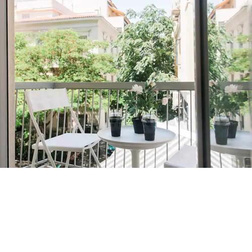 Downtown Athens Plaka Ipitou FULL PVT Apt and Netflix