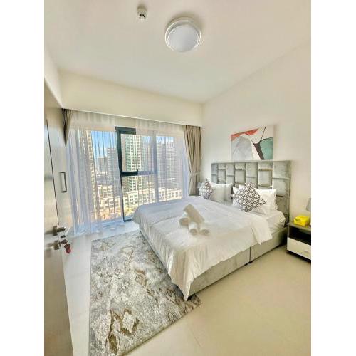 Downtown, Burj Royale - Luxurious 1 Bedroom Apartment