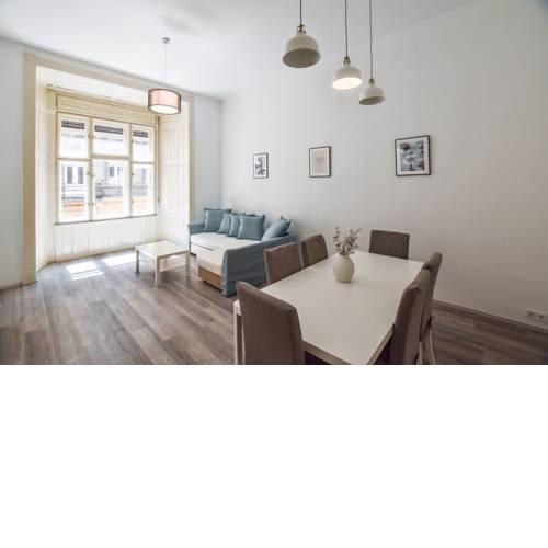 Downtown Deluxe Apartment