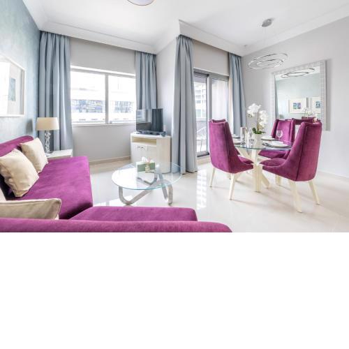 Downtown Luxury 1BR - Burj Khalifa View - 5* Hotel Facilities- 5 min walk to Dubai Mall