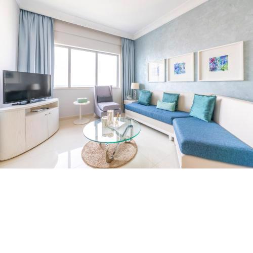 Downtown Luxury 2BR - 5 star Hotel Facilities - 5 min walk to Dubai Mall