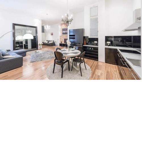 Downtown Luxury Design Apartment in Top Location