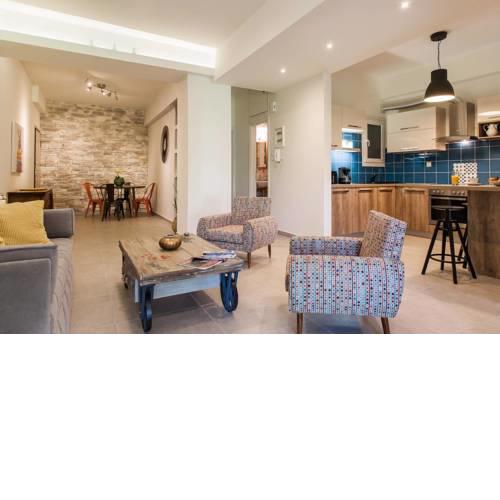 Downtown Spacious Apartment