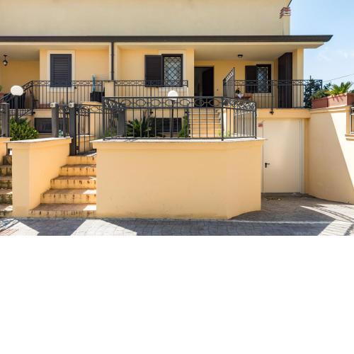 DRAGONA HOUSE