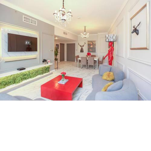 Dubai Downtown French Chic Apartment