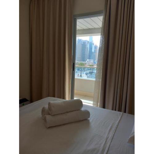 Dubai marina Diamond 5