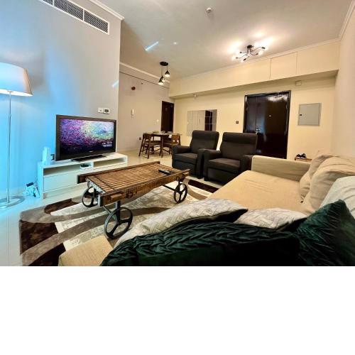 Dubai Marina Seaview Apartment