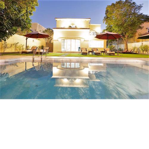 Dubai Marina Villa up 20 guest huge Private Pool