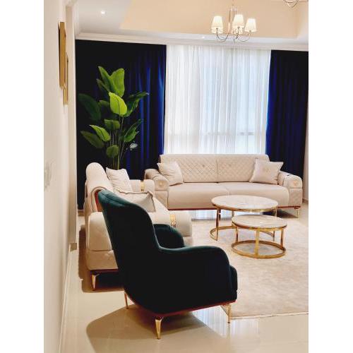 Dunya Tower Luxury and 2 min walk to Dubai Mall