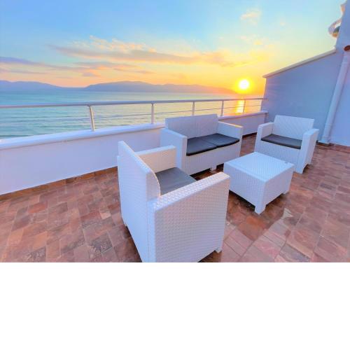 Duplex Apartment Front Sea