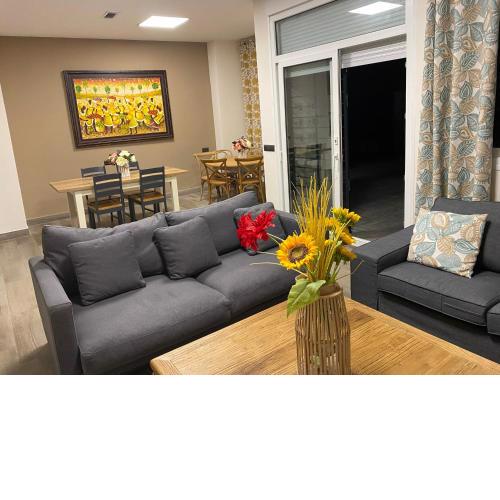 Duplex de lujo en la playa , jacuzzy, piscina, chimenea y padel