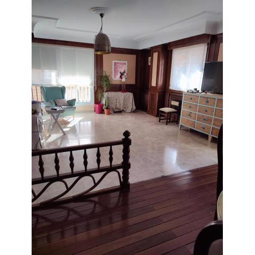 DUPLEX GRANDE CON DOS GRAJES