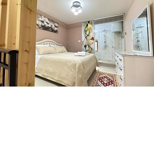 Duplex Mino, Pazari i Vjetër Korçë