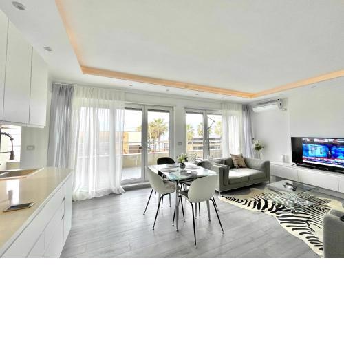 Durres Currila Beach Trendy RELAX Lifestyle