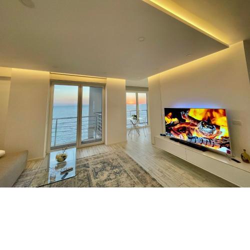 Durres Currila Trendy Luxury STUNNING Beach Views