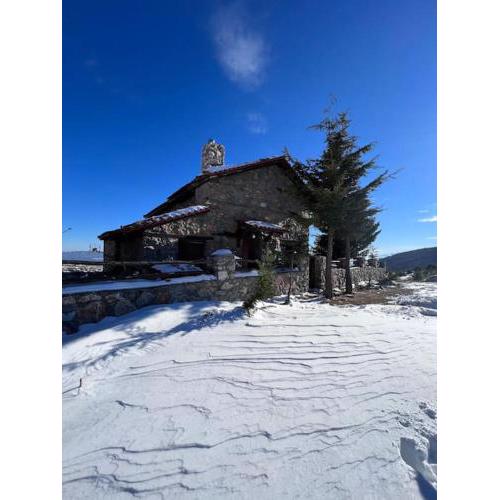 E L chalet. A cosy mountain retreat.