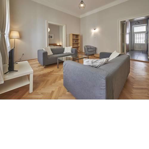E51 Great Avenue Apartment