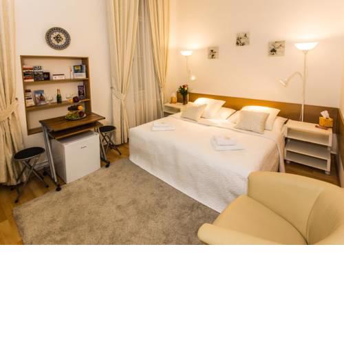 Easter Market Hotel Style Room in Old Town Square