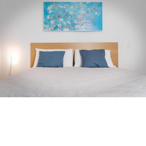 Easy flat Vezia, indipendent entrance, free parking