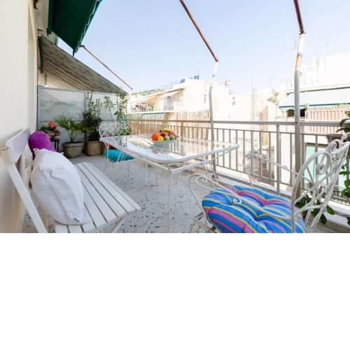 easy living at Koukaki (near Acropolis)