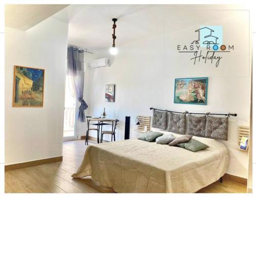 Easy Room Holiday