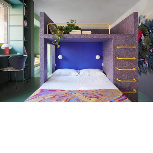 Easylife - Colorato studio con terrazzo