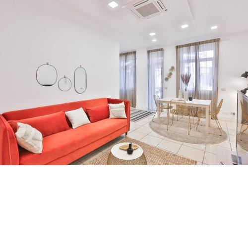 Easylife - Elegante e rifinito appartamento vista Duomo in Piazza San Babila