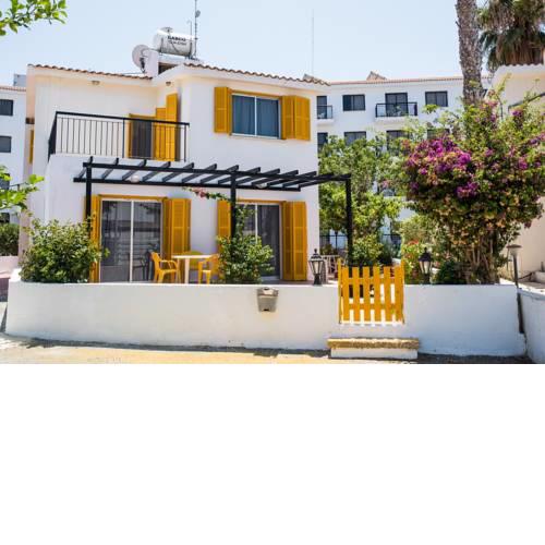 EasyStay Three Bedroom Villa