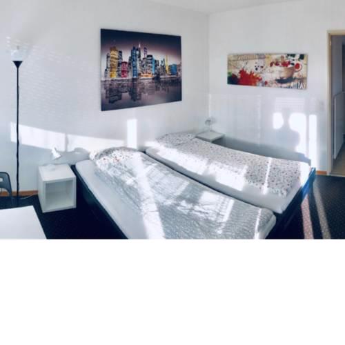 Eco Riverside Room 3 Zurich (1BR)