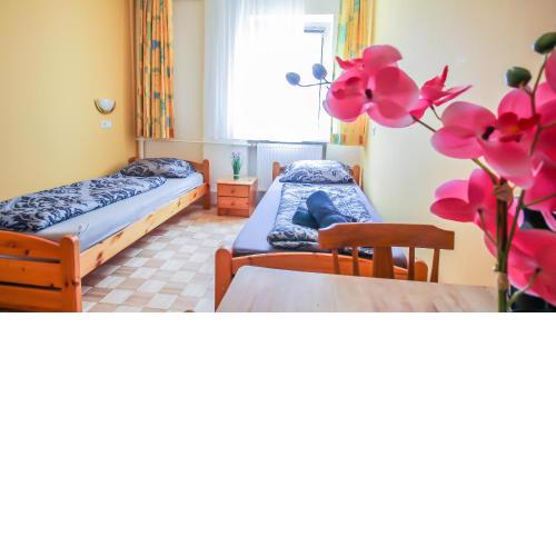 Economic 2SB apartment in lively area