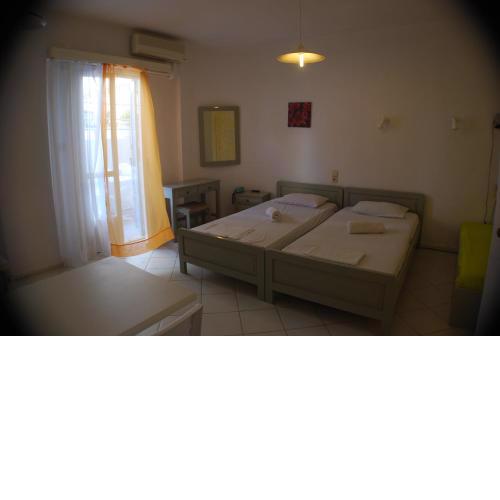 Economy studio short distance from the beach.